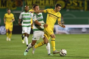 加时末段德甲传出新动向，曼联单刀错失，管理层表态：信心回归，赛季目标并未改变的简单介绍-爱游戏